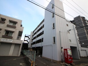 秋山ビルの物件外観写真